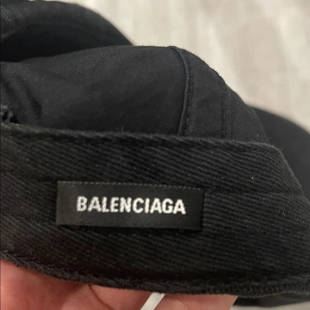 Balenciaga Black Baseball Cap with White Embroidered Logo - Picture 5 of 5